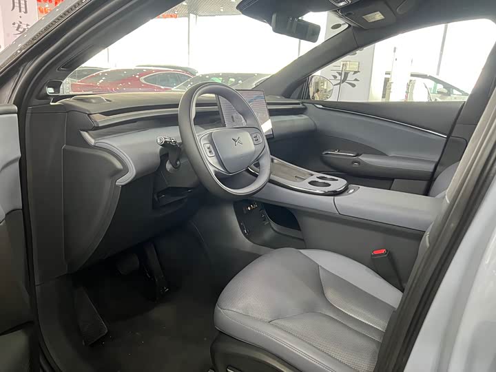 Фото 2 - XPeng G7