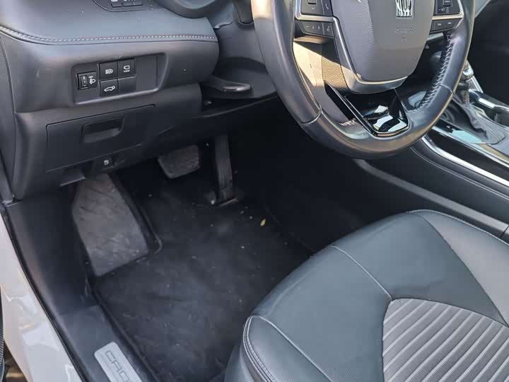 Фото 7 - Toyota Crown Kluger