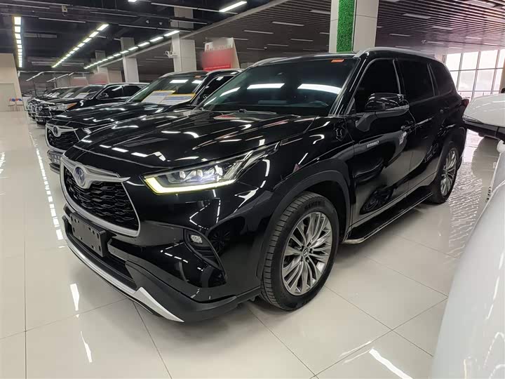 Фото 1 - Toyota Highlander