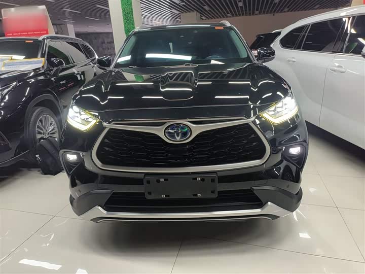 Фото 3 - Toyota Highlander