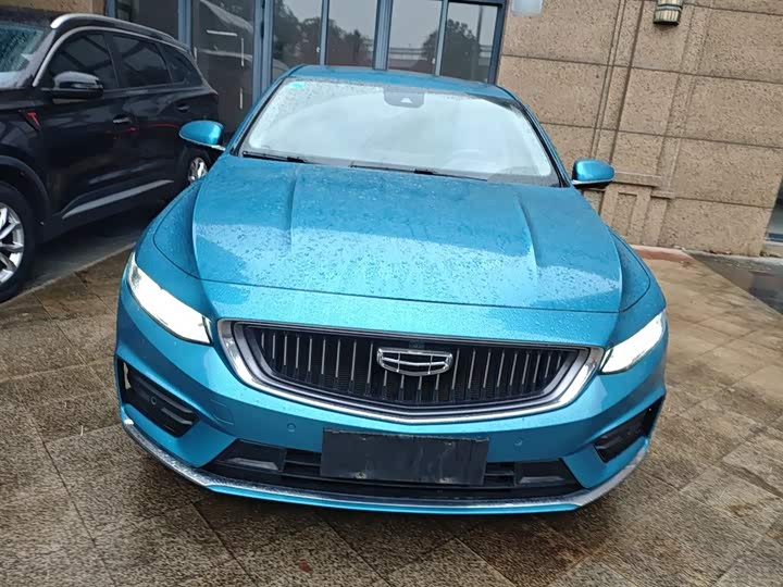 Фото 3 - Geely Preface