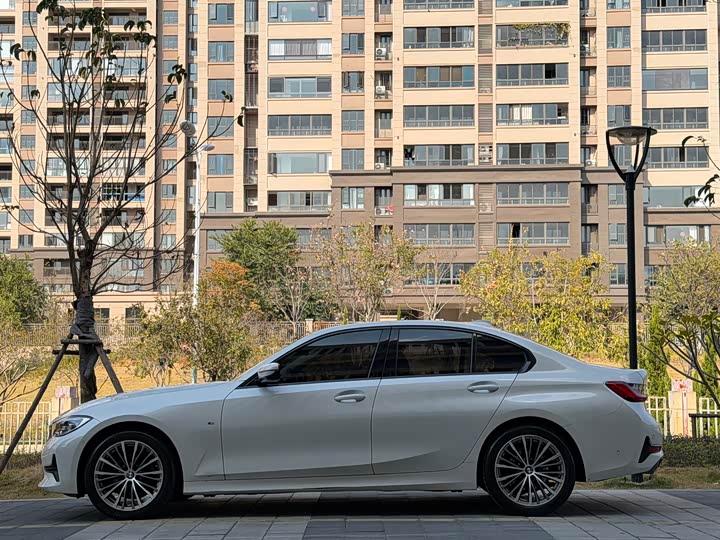 Фото 3 - BMW 3 Series