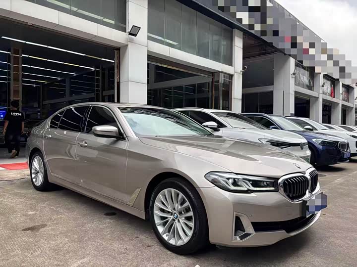 Фото 3 - BMW 5 Series