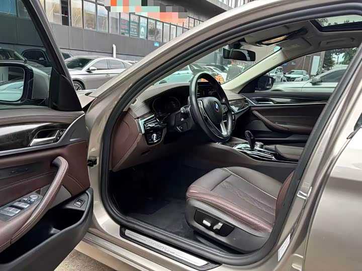 Фото 4 - BMW 5 Series