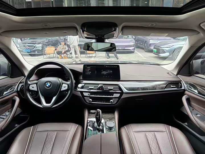 Фото 5 - BMW 5 Series