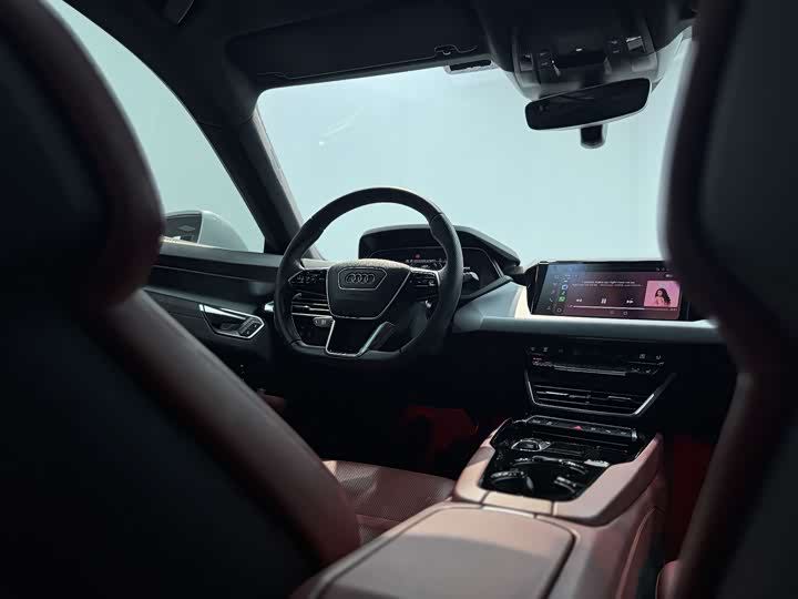 Фото 9 - Audi e-tron GT