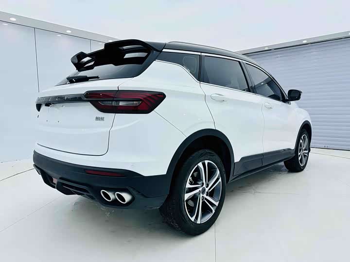 Фото 9 - Geely Coolray