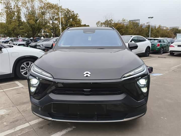 Фото 3 - Nio ES6