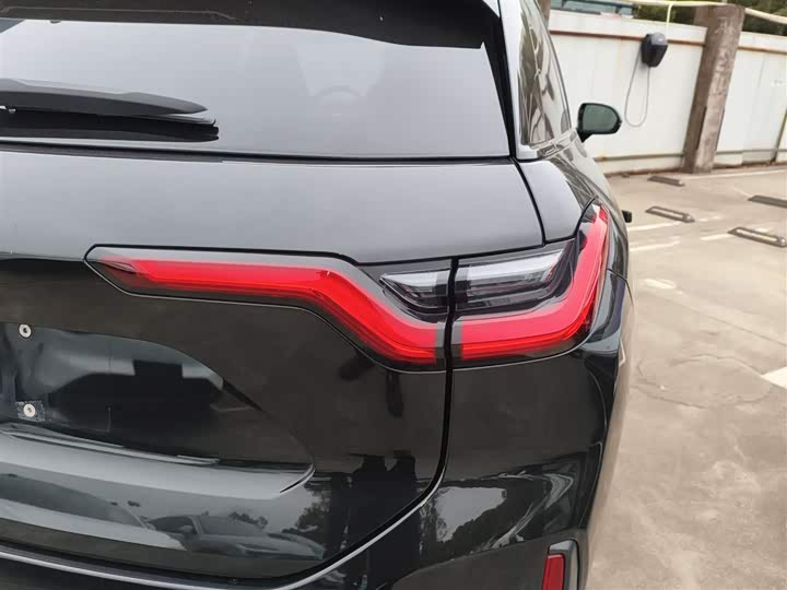 Фото 8 - Nio ES6