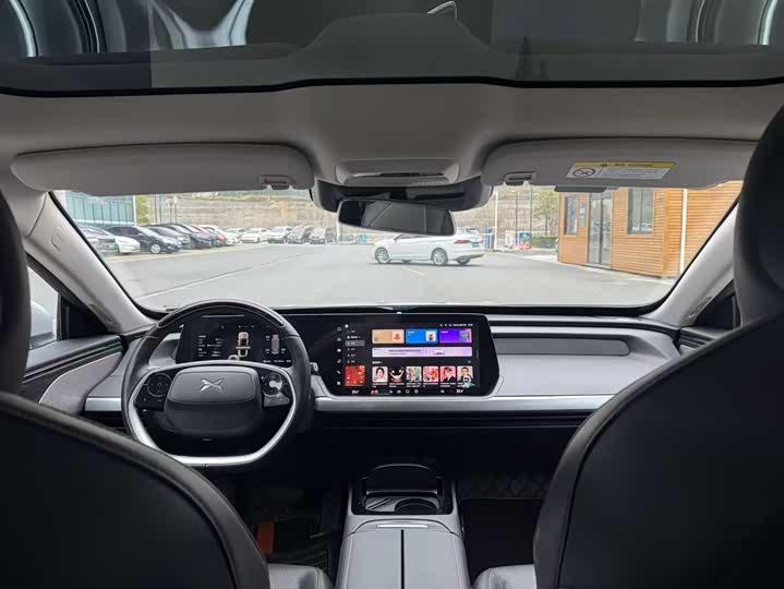 Фото 8 - XPeng P7