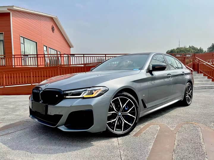 Фото 2 - BMW 5 Series