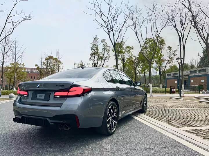 Фото 9 - BMW 5 Series