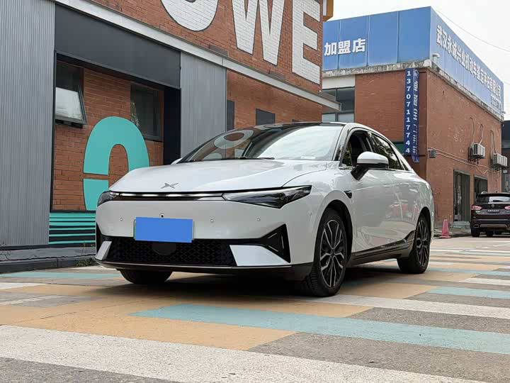 Фото 1 - XPeng P5