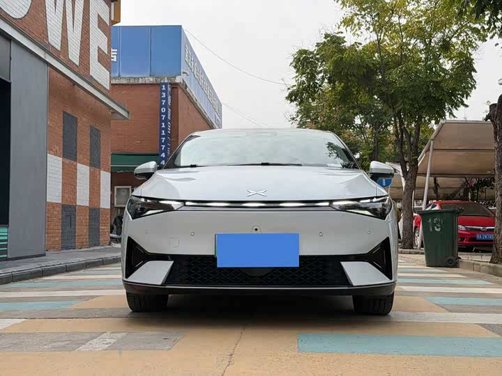 Фото 2 - XPeng P5