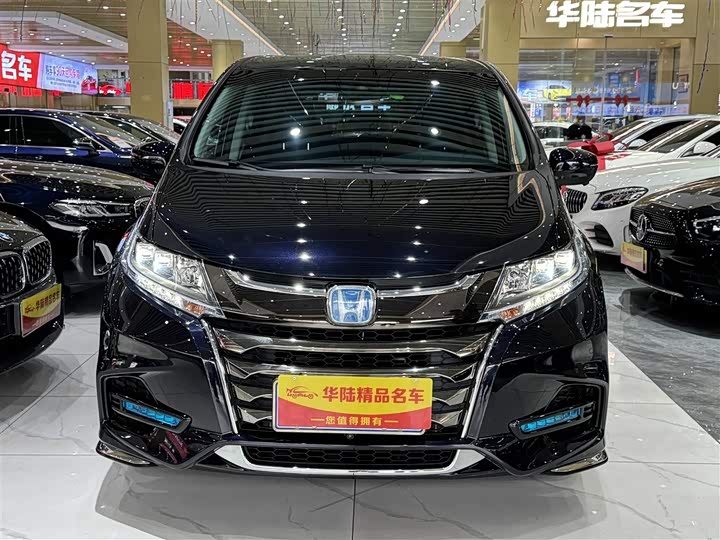 Фото 2 - Honda Odyssey