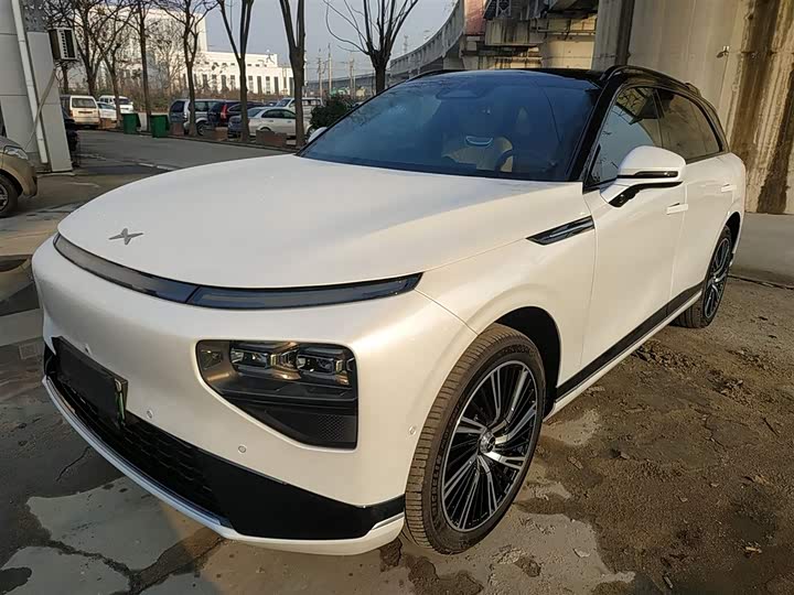 Фото 2 - XPeng G9