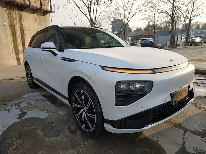 Фото 4 - XPeng G9