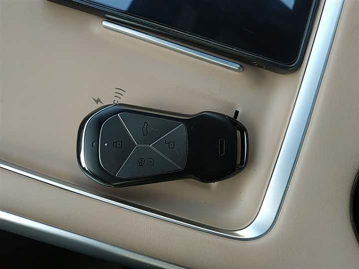 Фото 9 - XPeng G9