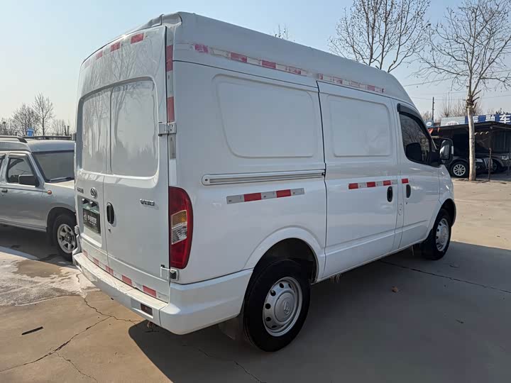 Фото 8 - Maxus V80