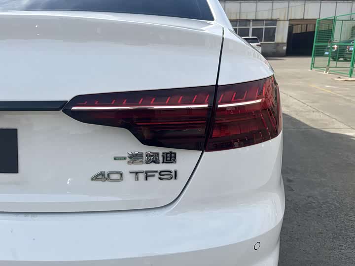Фото 9 - Audi A4L