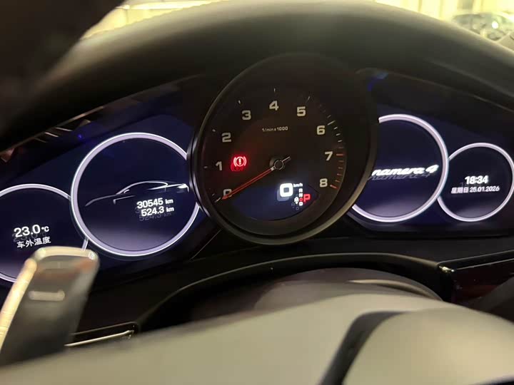 Фото 8 - Porsche Panamera