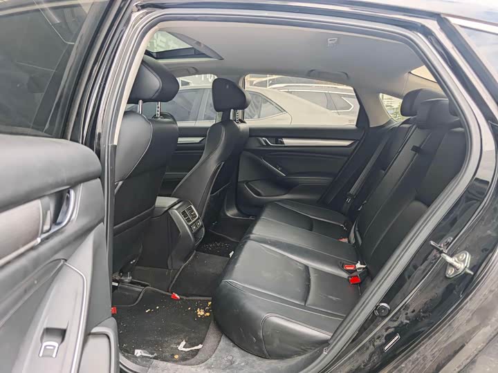 Фото 5 - Honda Accord