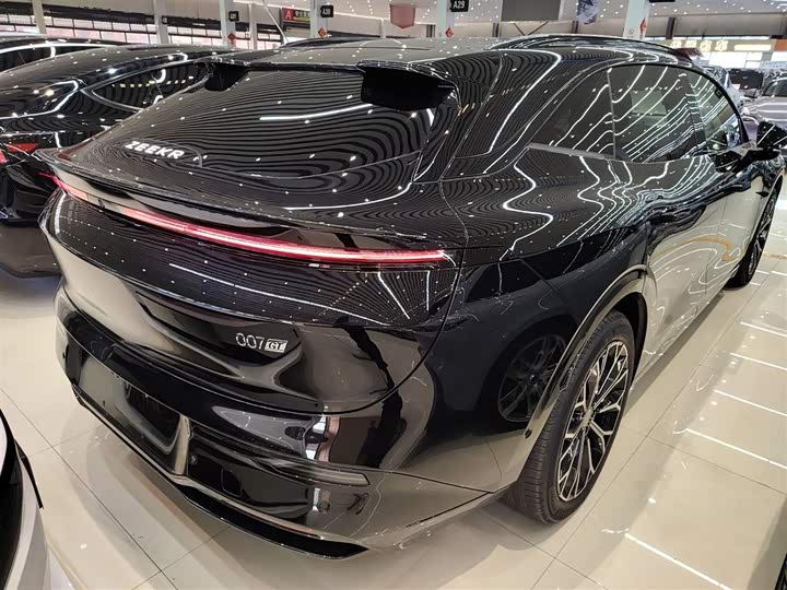 Фото 7 - Zeekr 007 GT