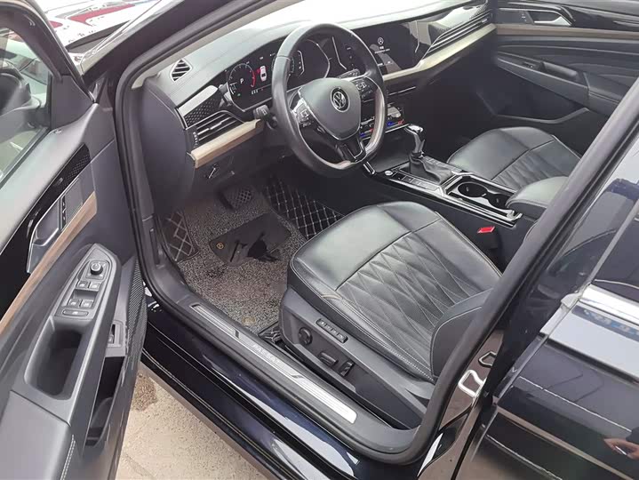 Фото 9 - Volkswagen Passat