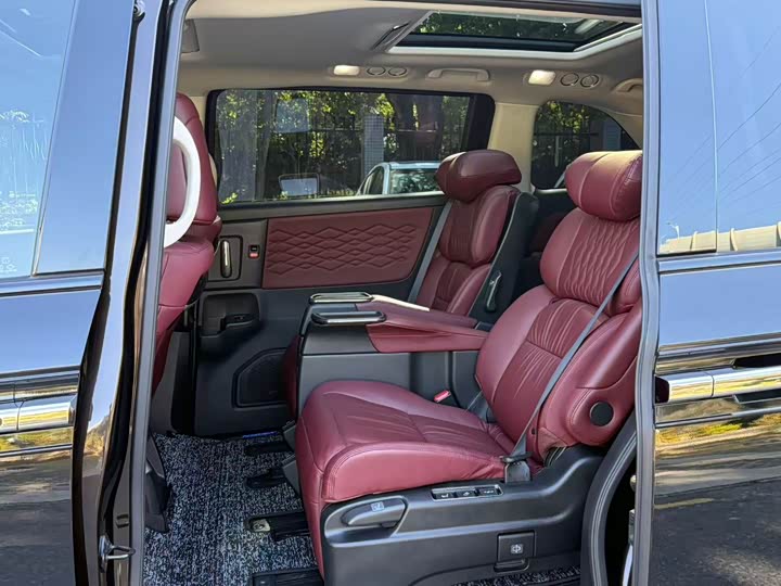 Фото 5 - Honda Elysion