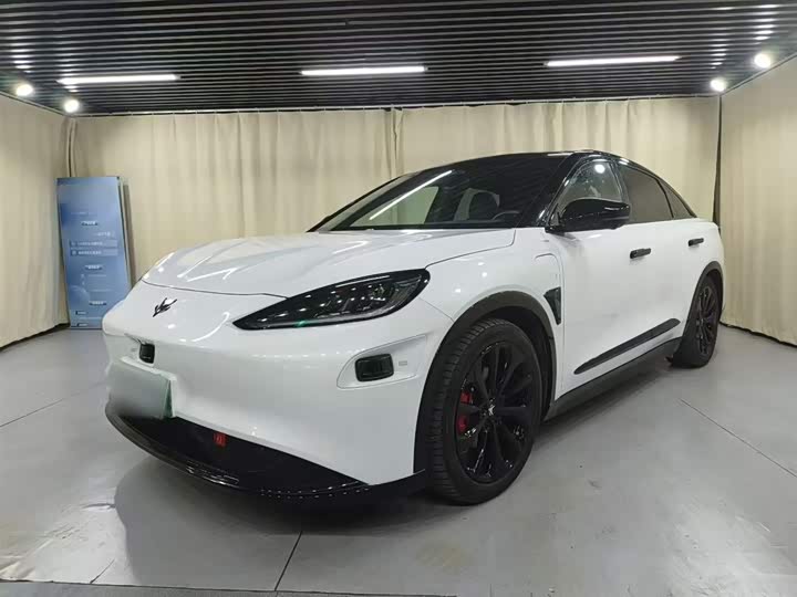 Фото 2 - BAIC Arcfox Alpha S