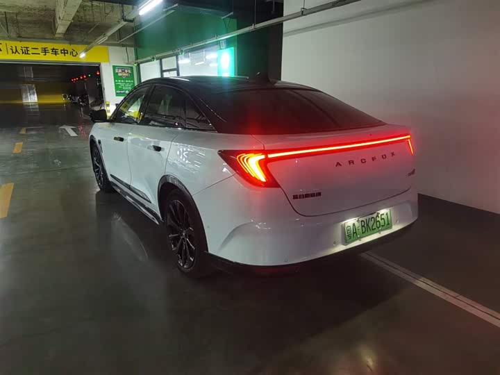 Фото 5 - BAIC Arcfox Alpha S