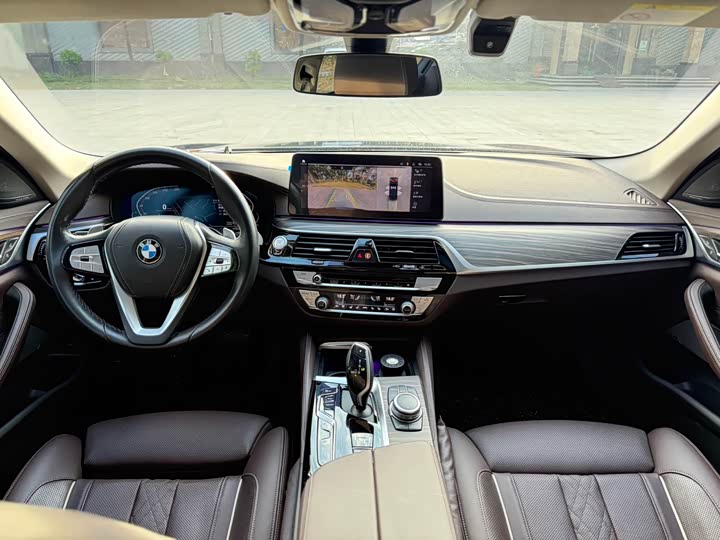 Фото 8 - BMW 5 Series