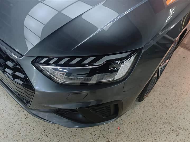 Фото 5 - Audi A4L