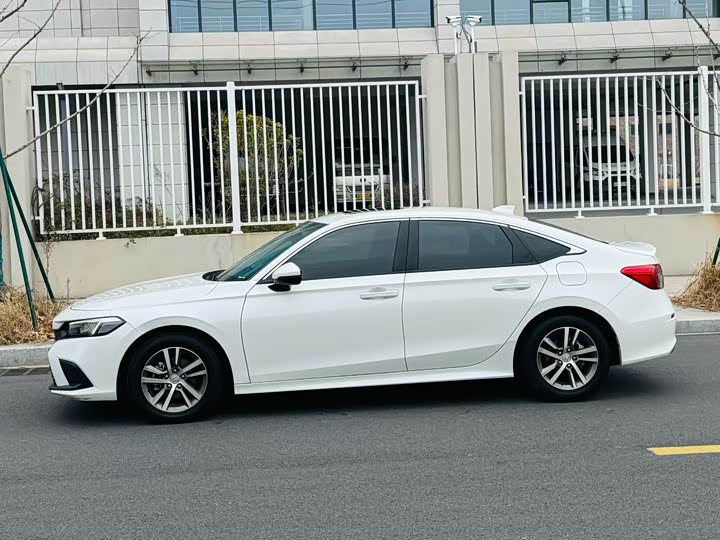 Фото 2 - Honda Civic