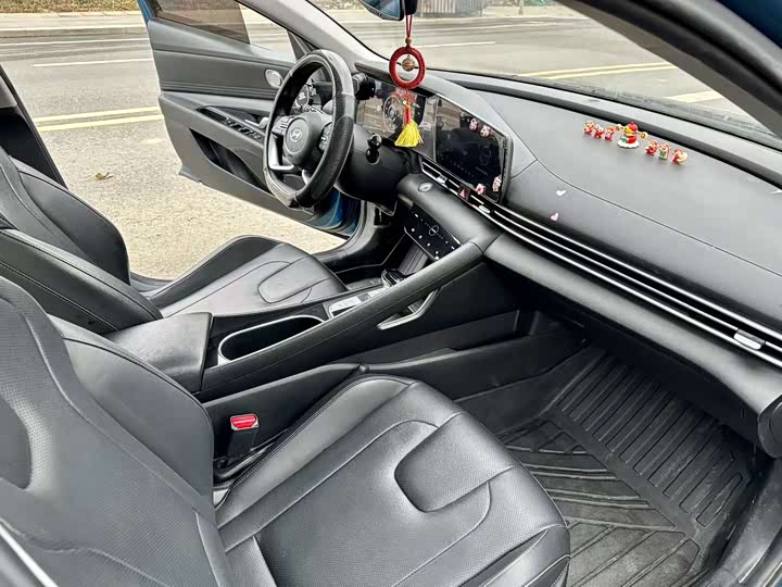 Фото 9 - Hyundai Elantra N line