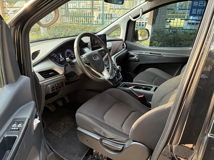 Фото 6 - JAC Refine M3