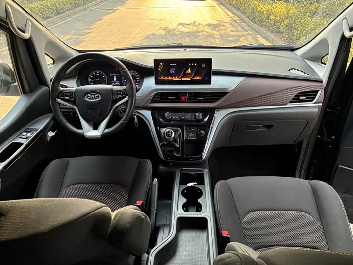 Фото 7 - JAC Refine M3