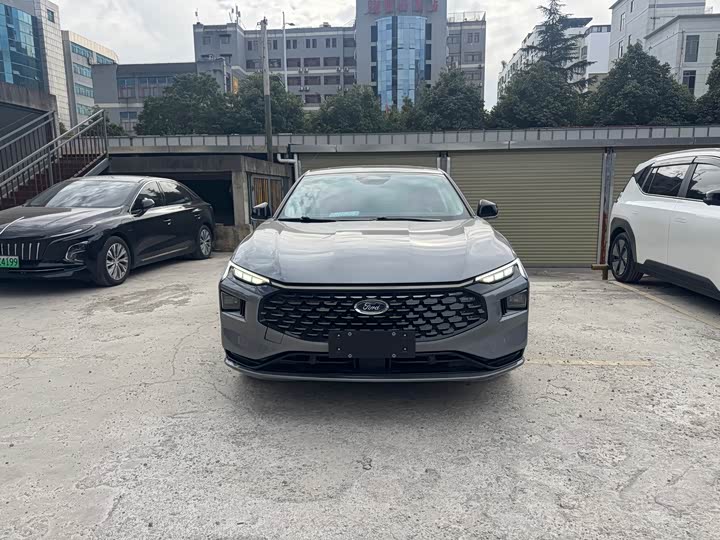 Фото 2 - Ford Mondeo