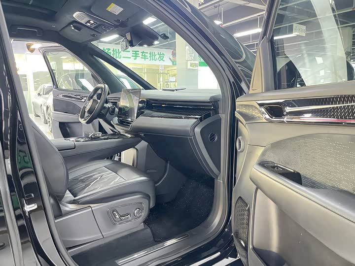 Фото 6 - Zeekr 009