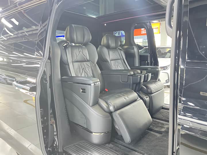 Фото 7 - Zeekr 009