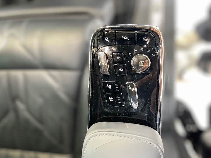 Фото 8 - Zeekr 009