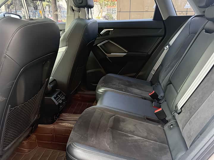 Фото 5 - Audi Q3