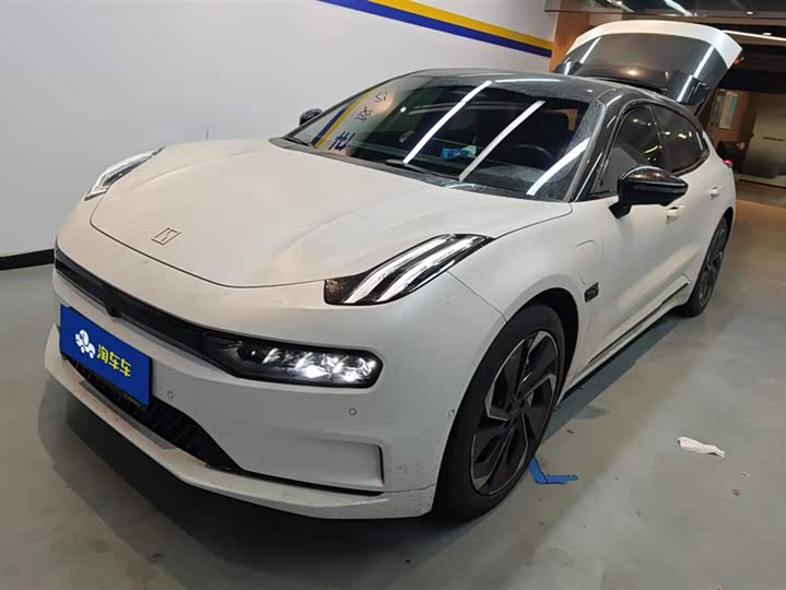 Фото 1 - Zeekr 001