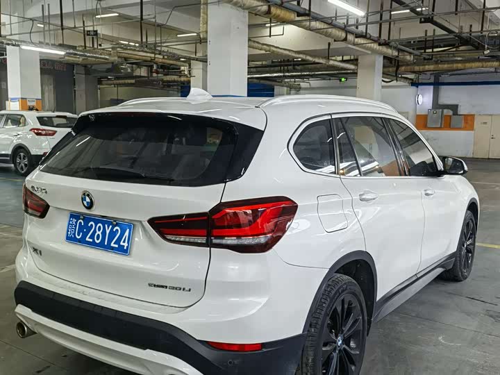 Фото 4 - BMW X1