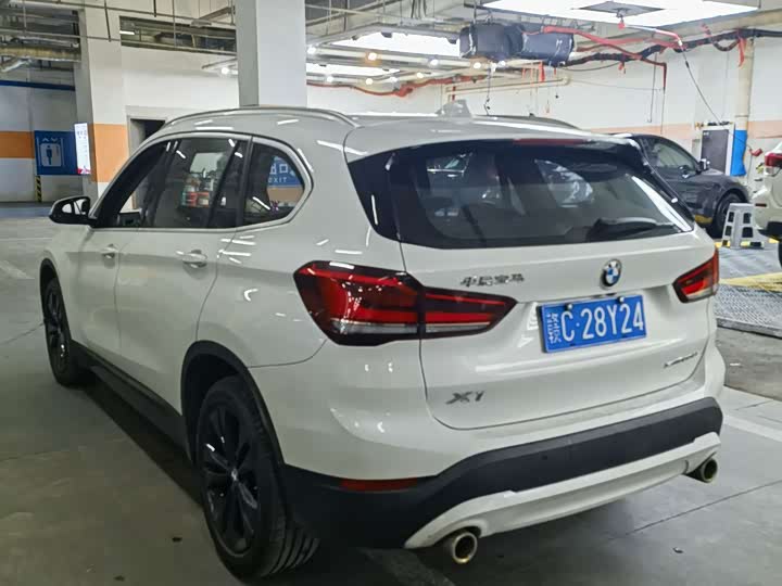 Фото 9 - BMW X1
