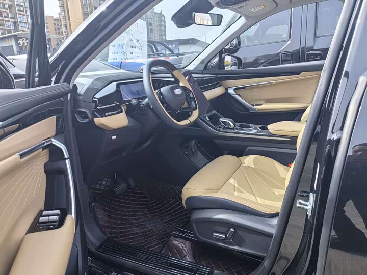 Фото 5 - Geely Atlas L