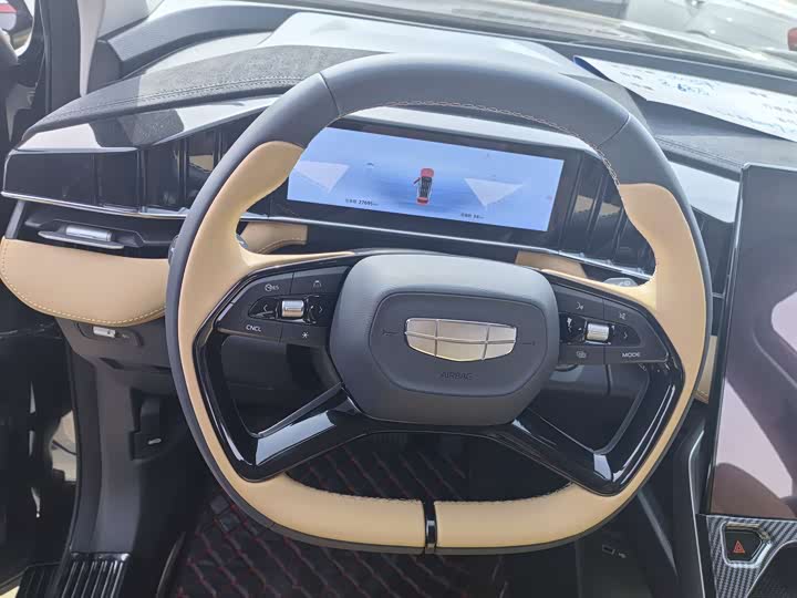 Фото 6 - Geely Atlas L