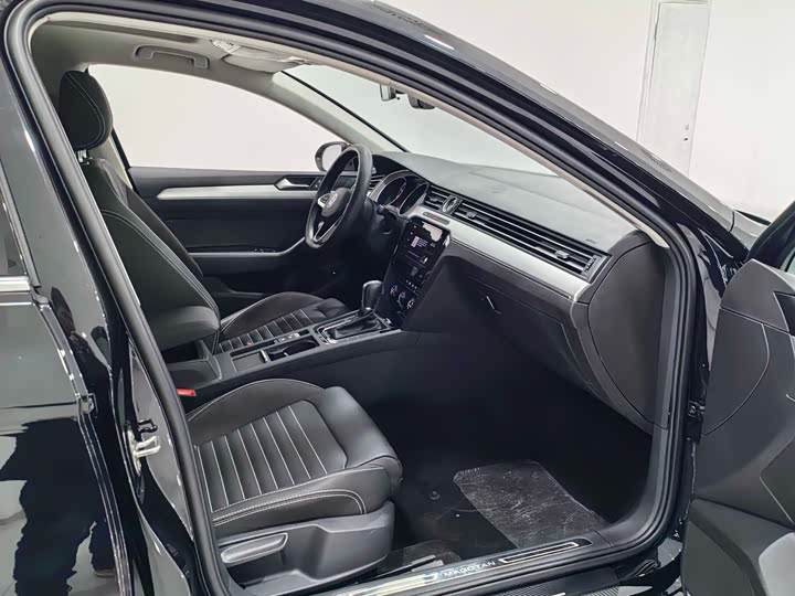 Фото 8 - Volkswagen Magotan