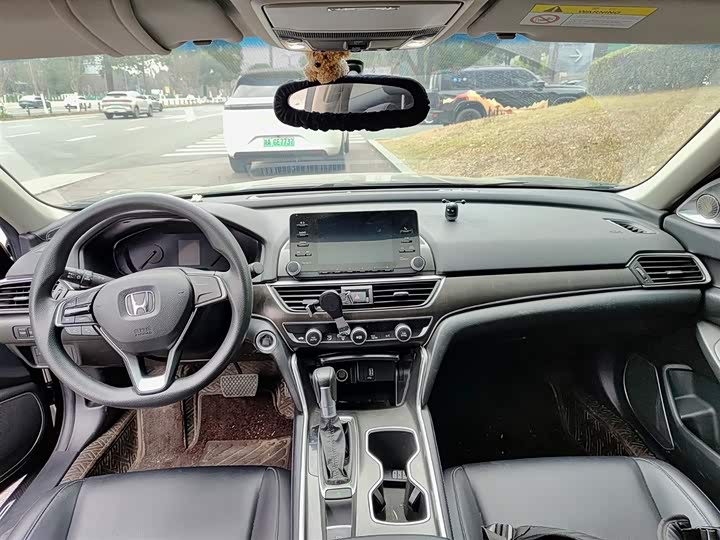 Фото 6 - Honda Accord