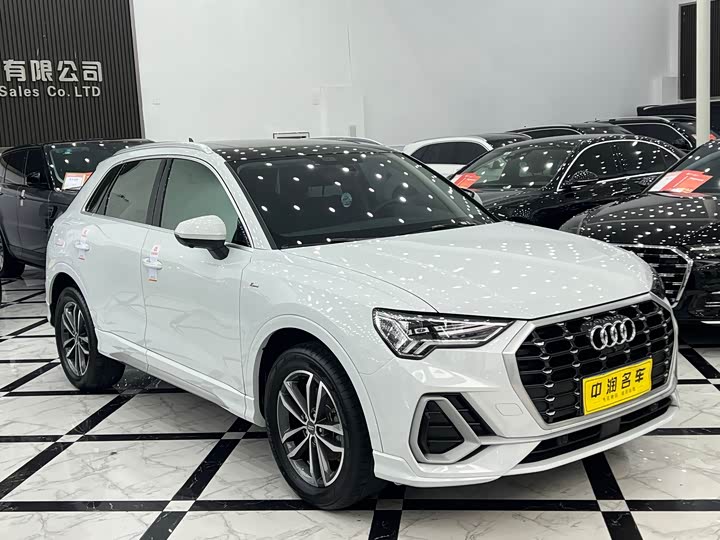 Фото 2 - Audi Q3